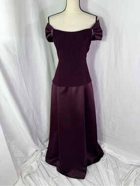 black and purple dress Kivary Women's Strapless Deep Purple and Black Pick up A Line Gothic Prom  Corset Wedding Dresses US 2 at Amazon Women's Clothing store